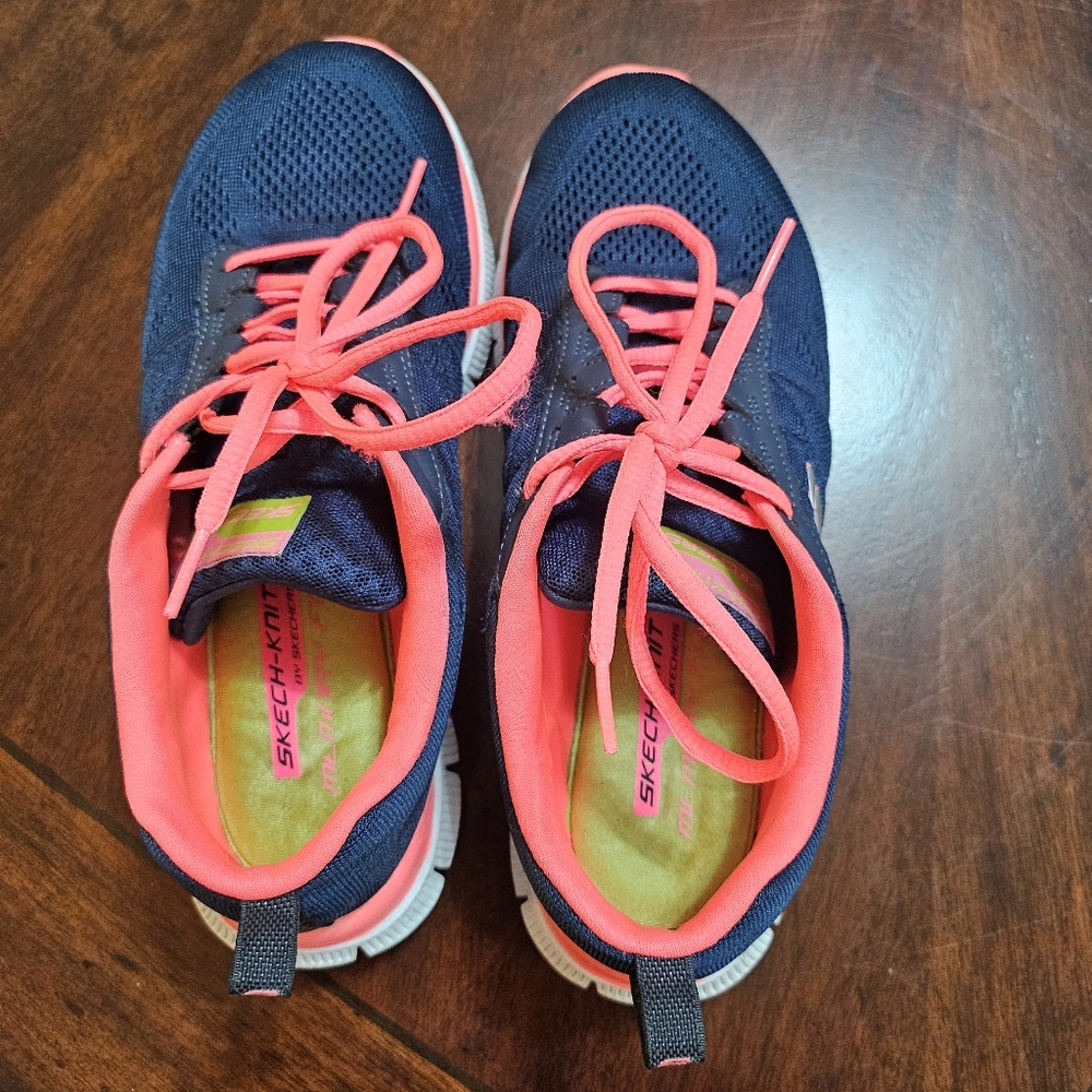 Skechers Flex Shoe